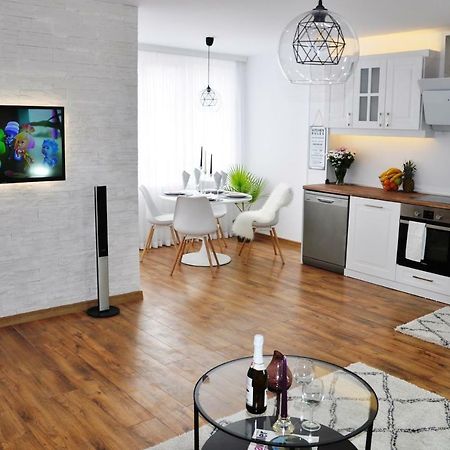 Lux Apartment Pazardzhik Exterior photo