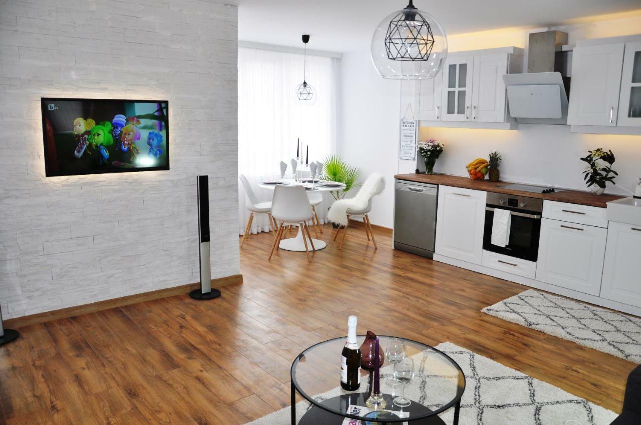 Lux Apartment Pazardzhik Exterior photo