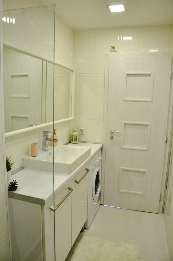 Lux Apartment Pazardzhik Exterior photo