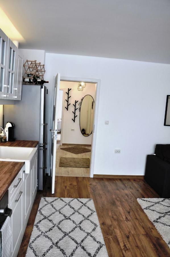 Lux Apartment Pazardzhik Exterior photo