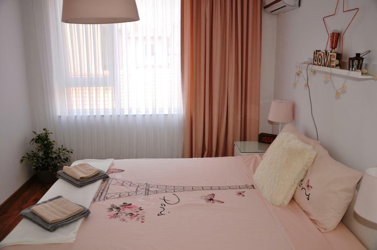 Lux Apartment Pazardzhik Exterior photo