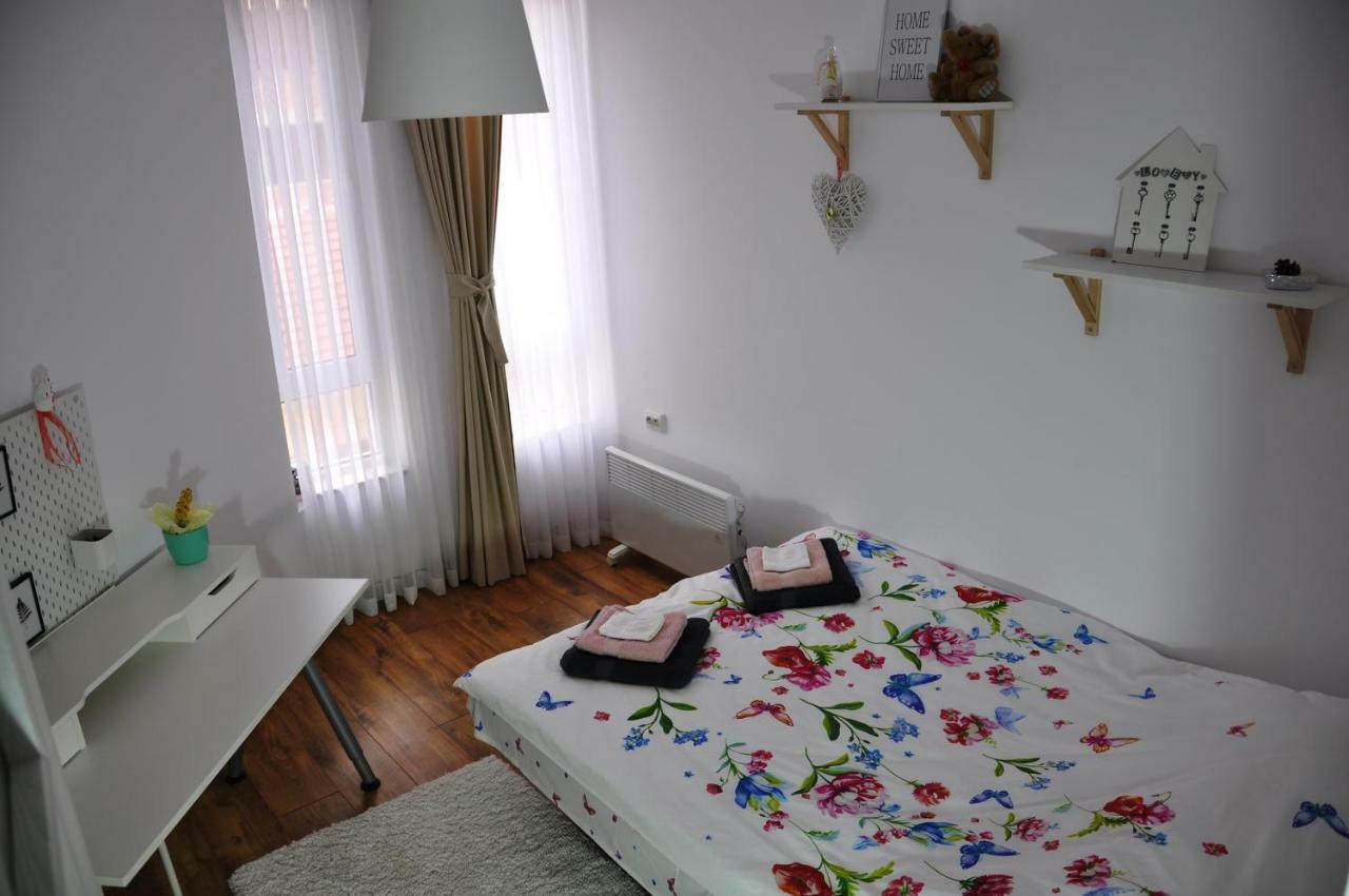 Lux Apartment Pazardzhik Exterior photo
